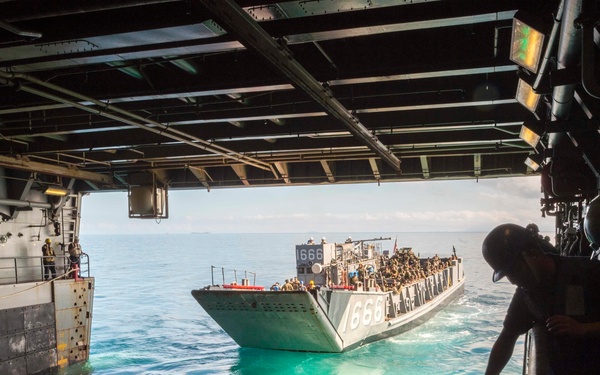 USS Green Bay conducts Talisman Saber 17