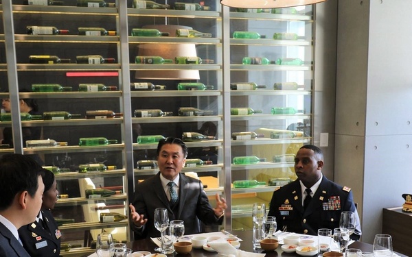 Good Neighbor Program connects future leaders and mentors