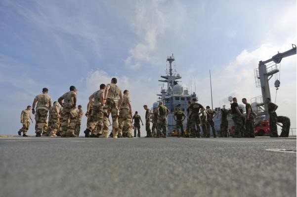 TF 51/5 Sailors and Marines with Tonnerre’s crew PT