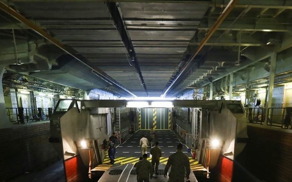 TF 51/5 Marines underway with Tonnerre