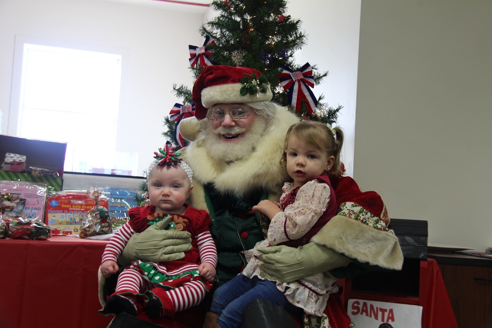 Fort McCoy &quot;Connect the Tots&quot; play group Christmas party
