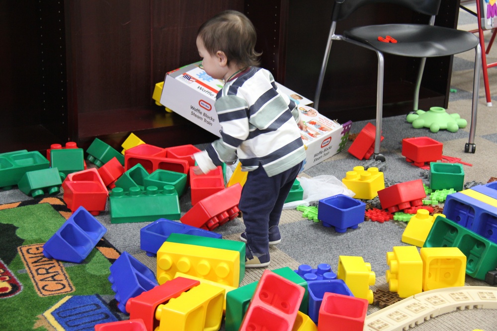 Fort McCoy &quot;Connect the Tots&quot; play group Christmas party