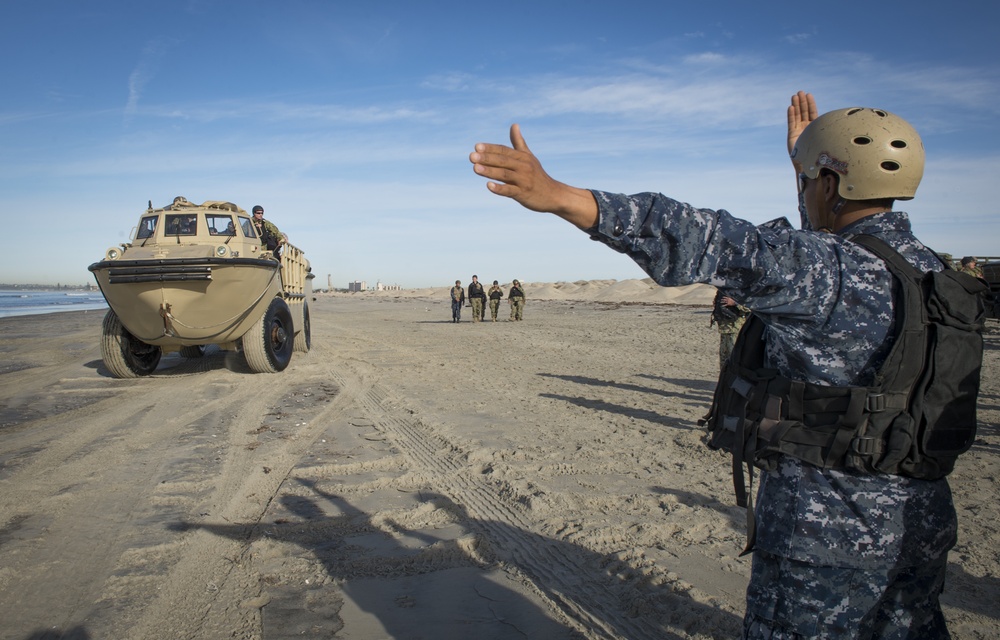 Beachmaster Unit 1 Conducts Quarterly Exercise