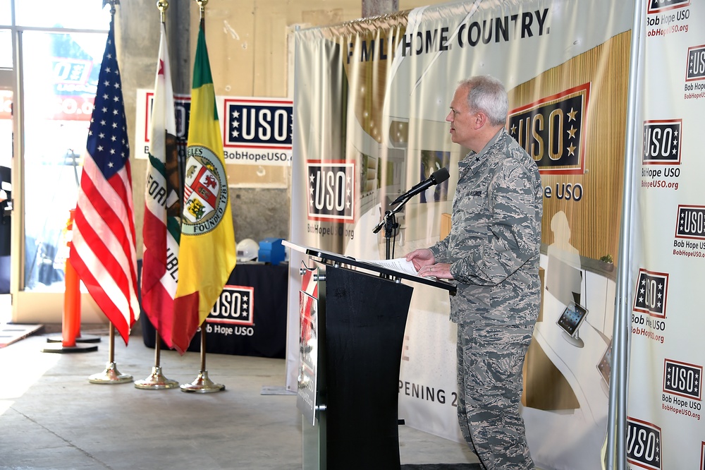 LAX USO