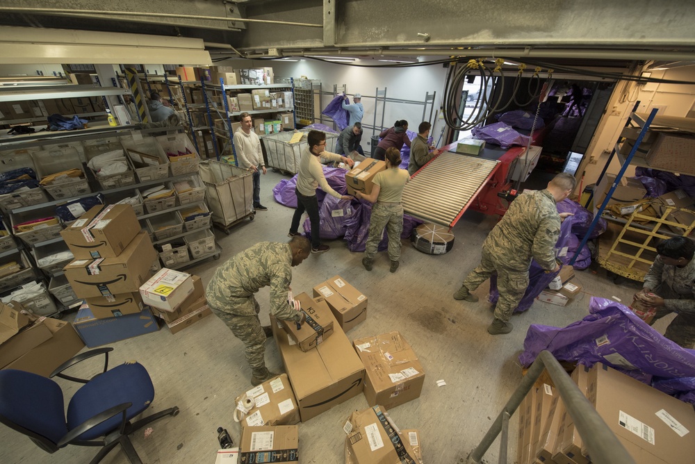 Volunteers augment Spangdahlem post office during holiday rush
