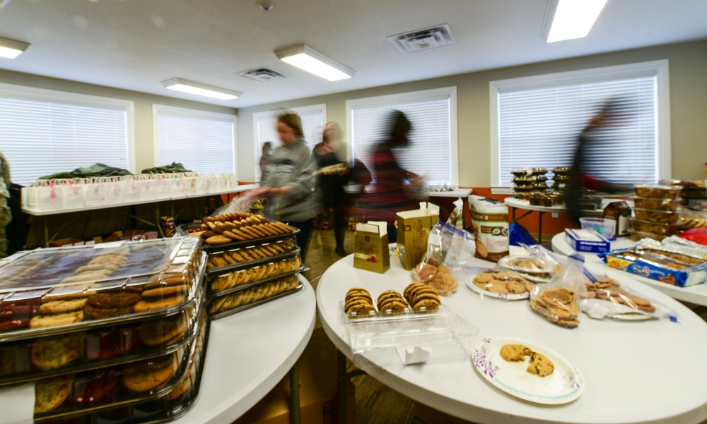 TESC distributes 10,000 cookies to Airmen