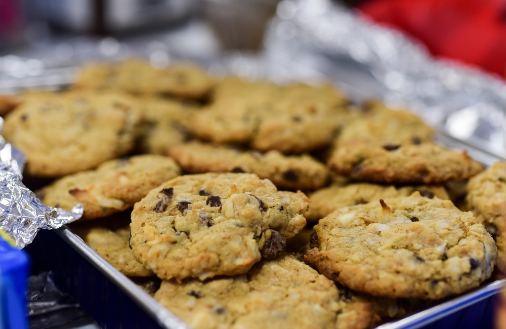 TESC distributes 10,000 cookies to Airmen