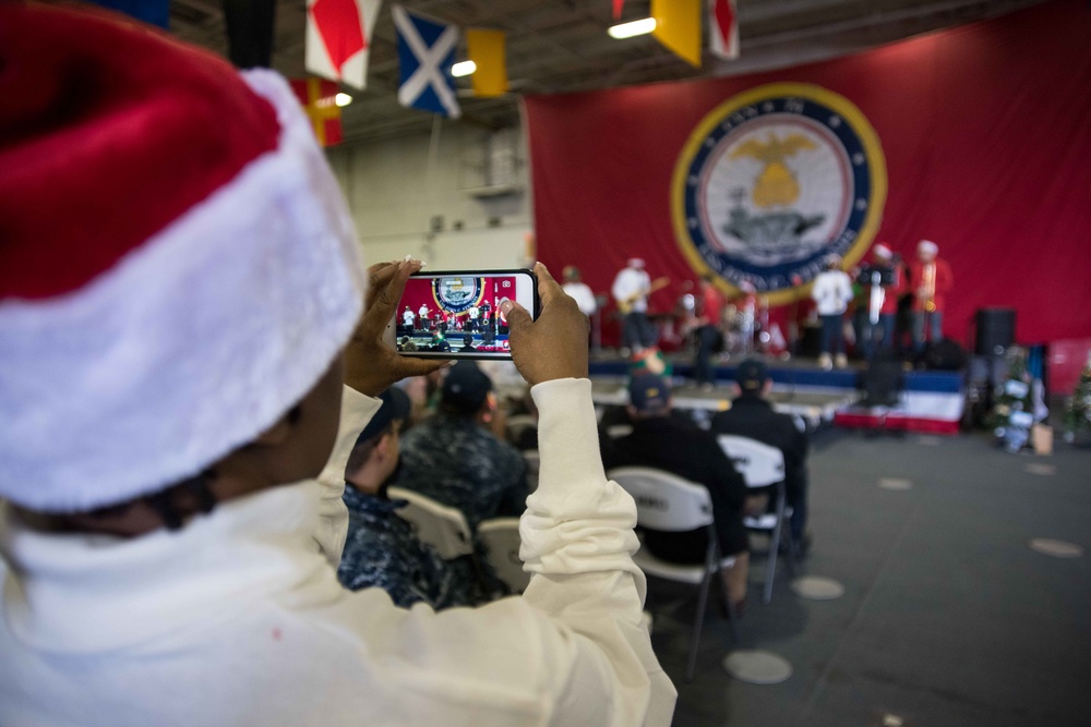 Sailors Participate in Holiday Event