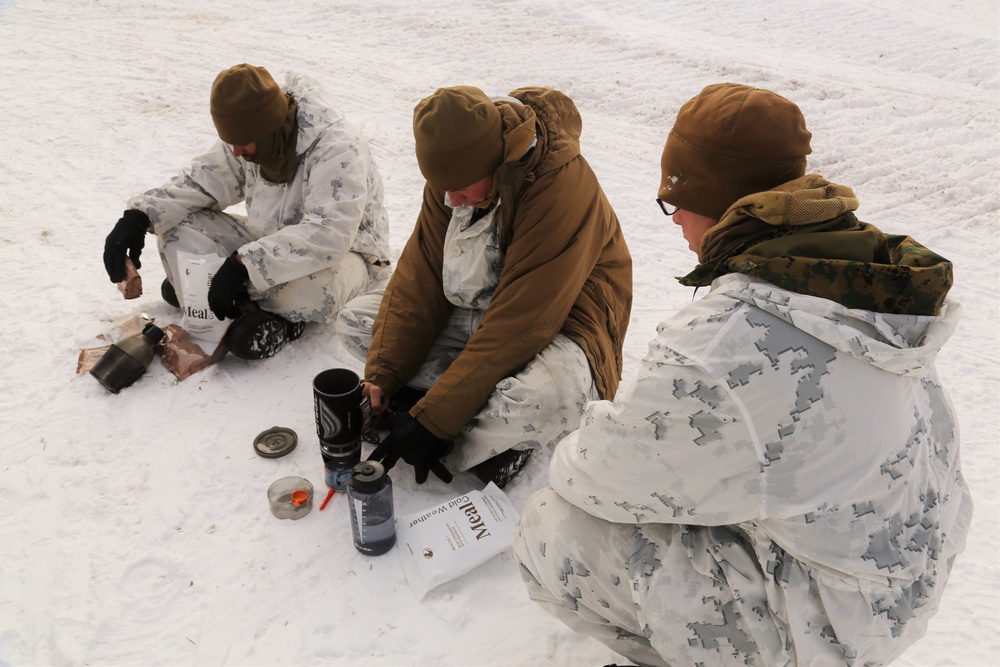 Marines eat out cold-weather-style during training at Fort McCoy