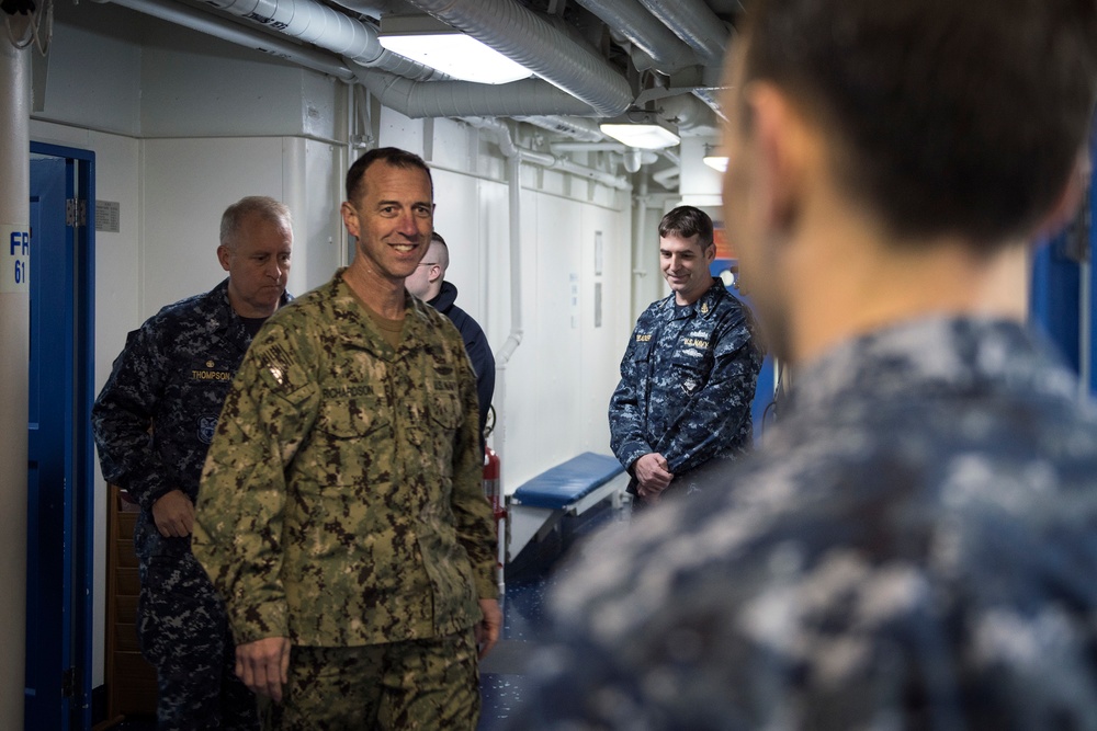 Chief of Naval Operations visits USS Bonhomme Richard (LHD 6)
