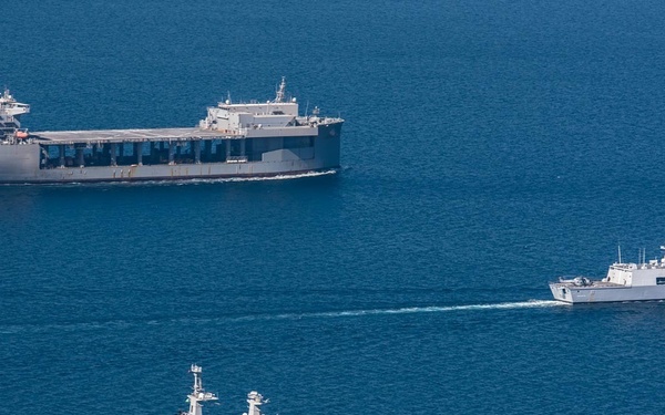 French and U.S. vessels support Alligator Dagger off coast of Djibouti