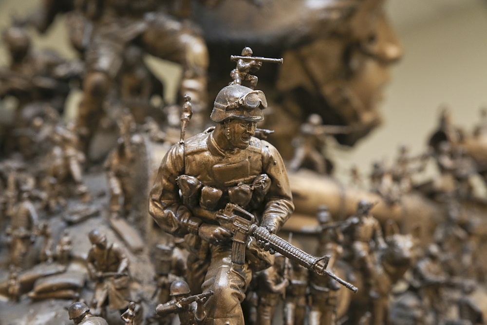 Marine Corps Unveils &quot;Battles Won&quot; Statue