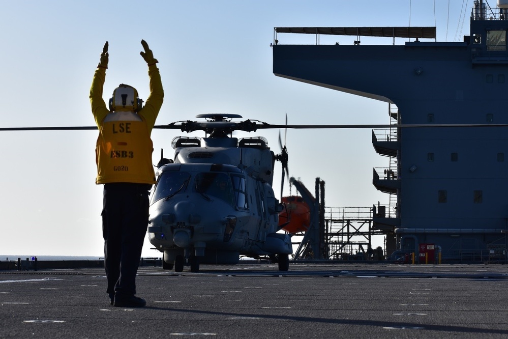 USS Puller conducts flight deck operations with Tonnerre’s helos