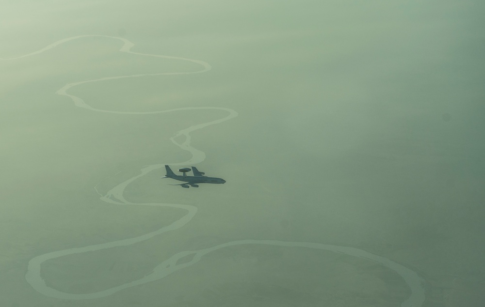 AWACS Patrols the Skies