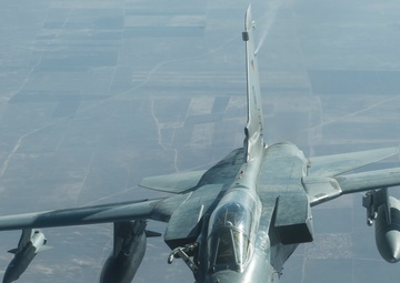 908th EARS Fuels the Fight