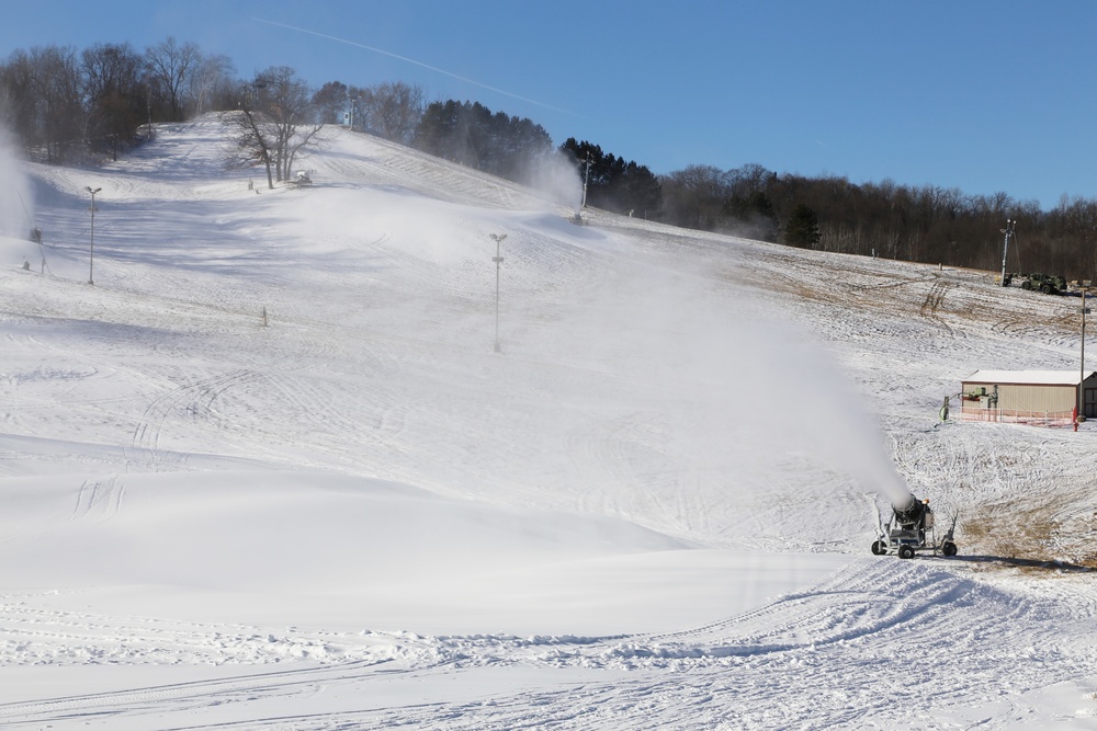 Fort McCoy's Whitetail Ridge makes snow for upcoming season