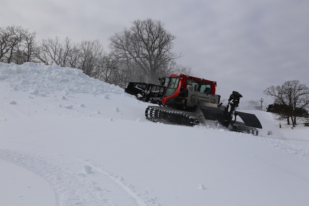 Fort McCoy's Whitetail Ridge makes snow for upcoming season