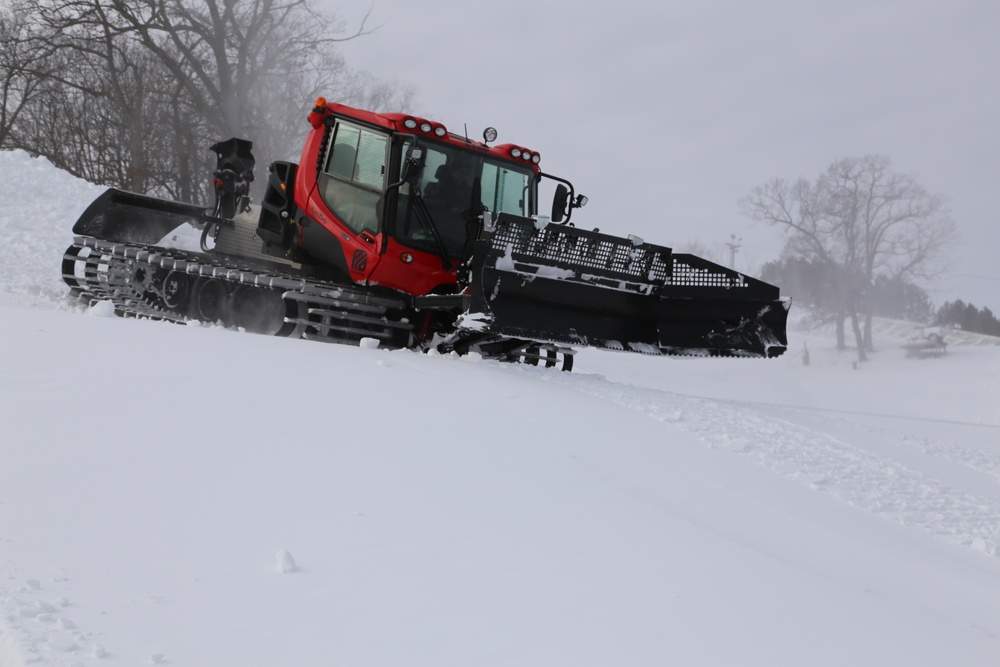 Fort McCoy's Whitetail Ridge makes snow for upcoming season