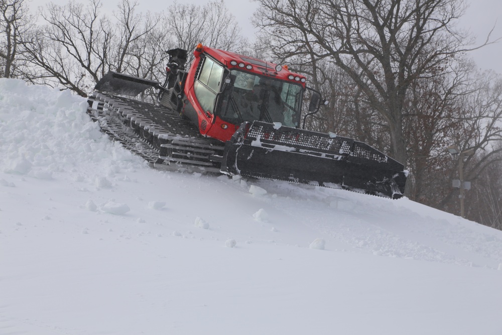 Fort McCoy's Whitetail Ridge makes snow for upcoming season