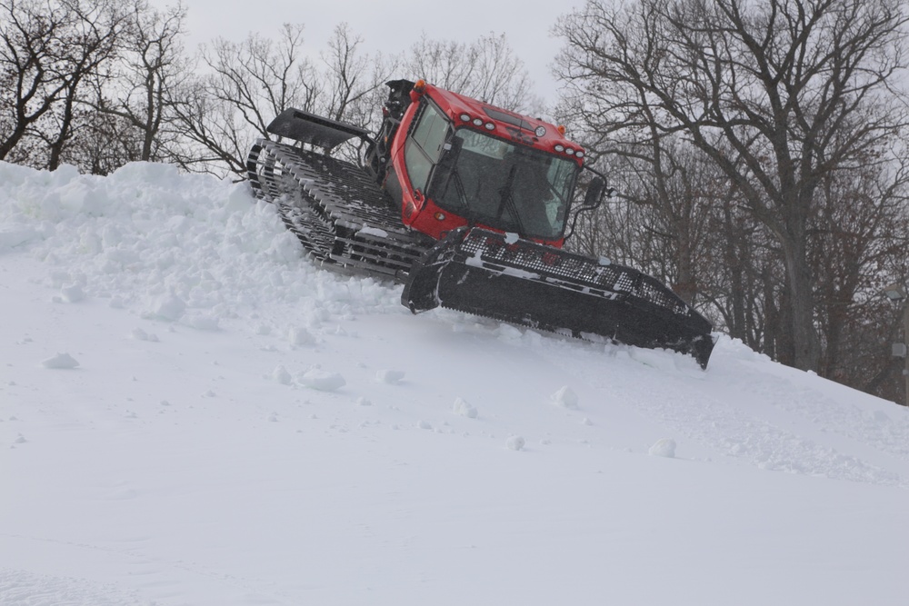 Fort McCoy's Whitetail Ridge makes snow for upcoming season