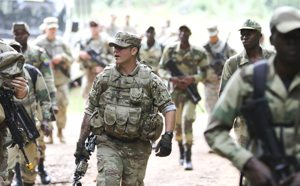 101 Division (Air Assault) Soldiers train alongside Gabonese counterparts during Judicious Activation ’17-2