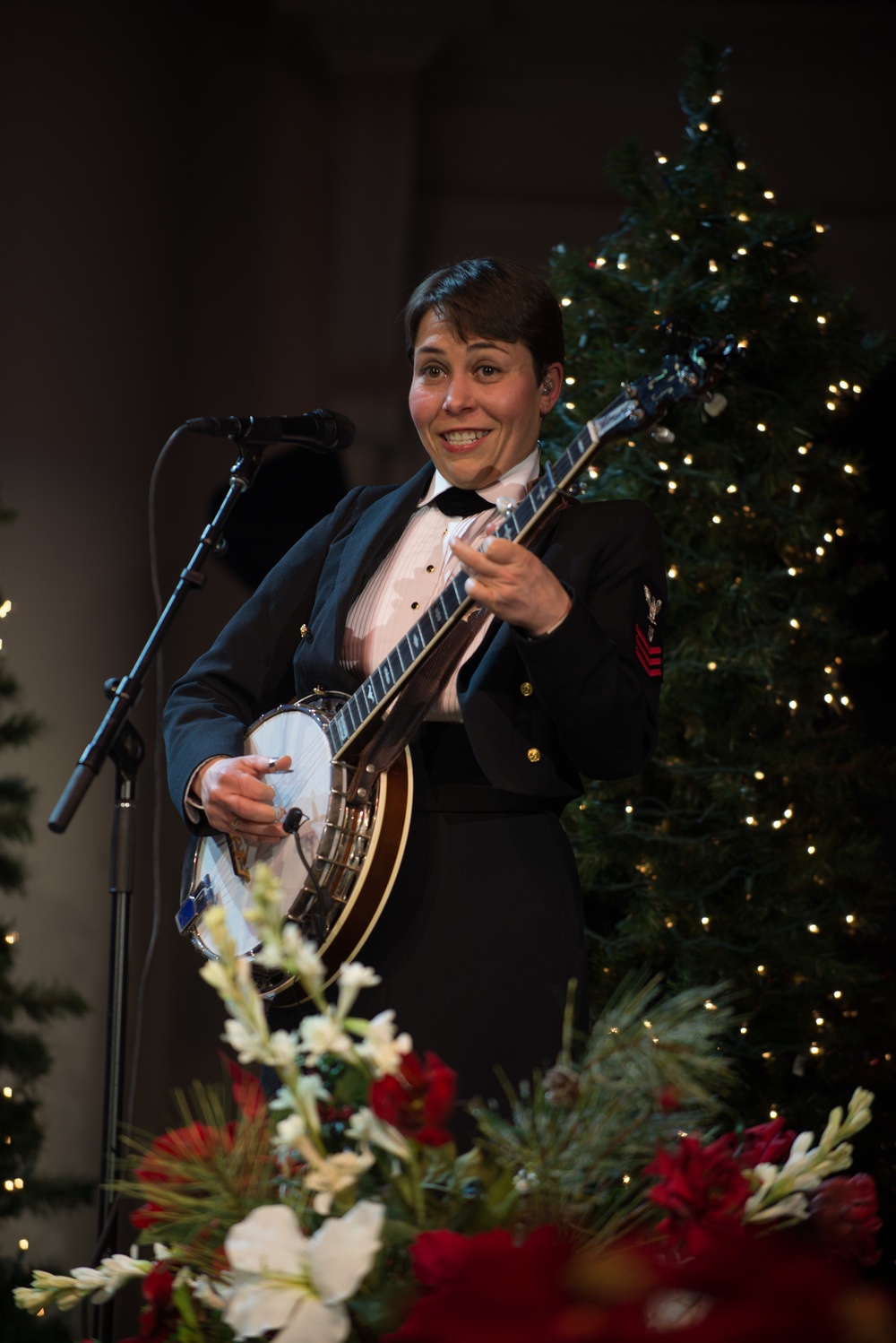U.S. Navy Band 2017 Holiday Concert at DAR Constitiution Hall