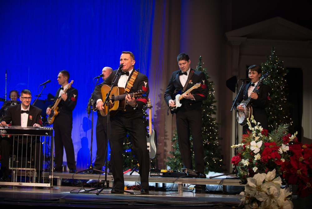 U.S. Navy Band 2017 Holiday Concert at DAR Constitiution Hall