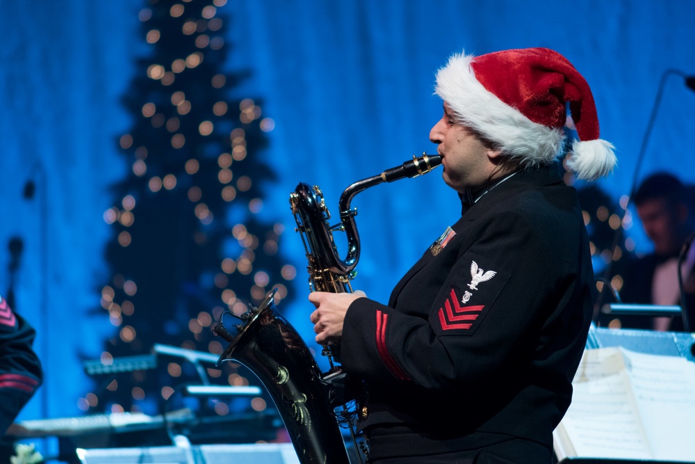 U.S. Navy Band 2017 Holiday Concert at DAR Constitiution Hall