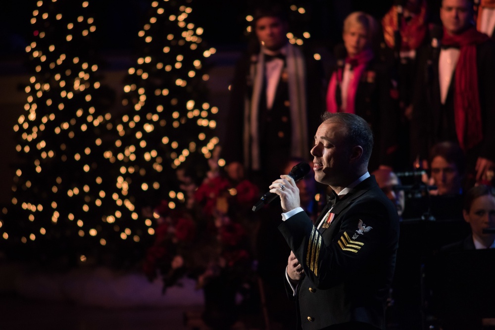U.S. Navy Band 2017 Holiday Concert at DAR Constitiution Hall