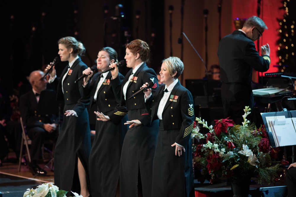 U.S. Navy Band 2017 Holiday Concert at DAR Constitiution Hall