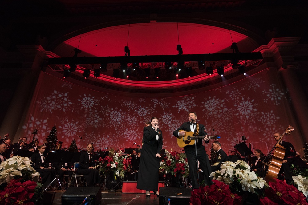 U.S. Navy Band 2017 Holiday Concert at DAR Constitiution Hall