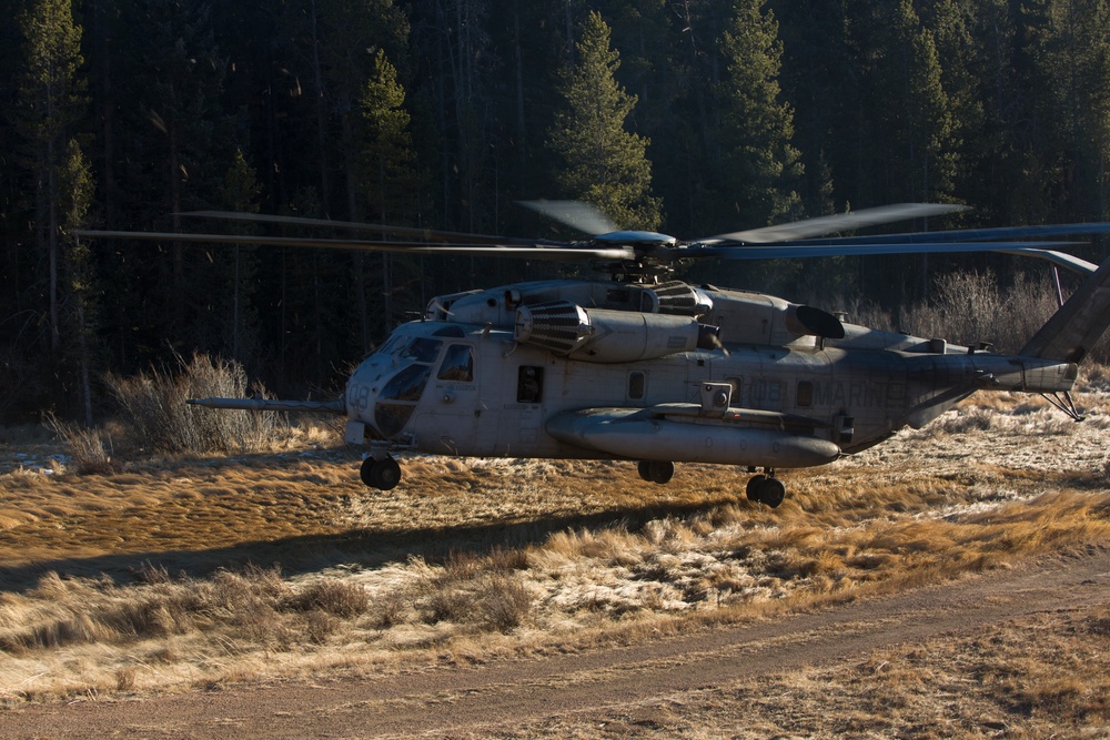 HMH-461: Cold Weather Training in Colorado