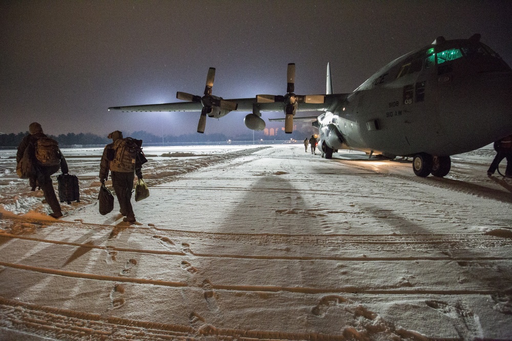 Snowy boarding