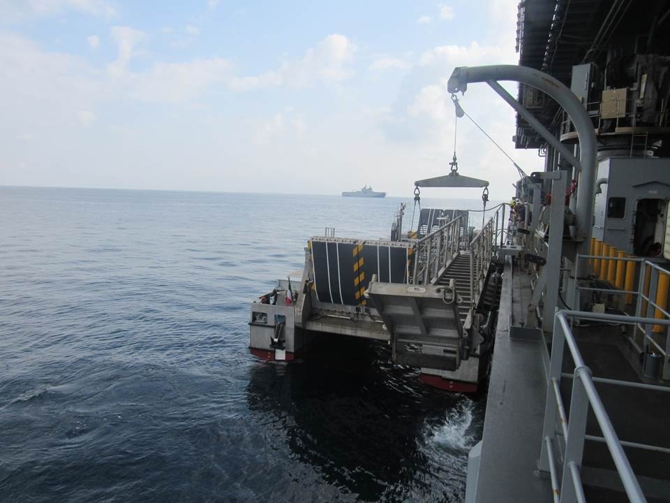 USS Puller conducts LCAT training during Alligator Dagger