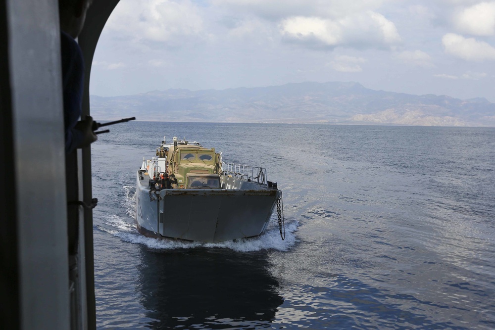 U.S. Soldiers tour French Assault Ship Tonnerre during Alligator Dagger