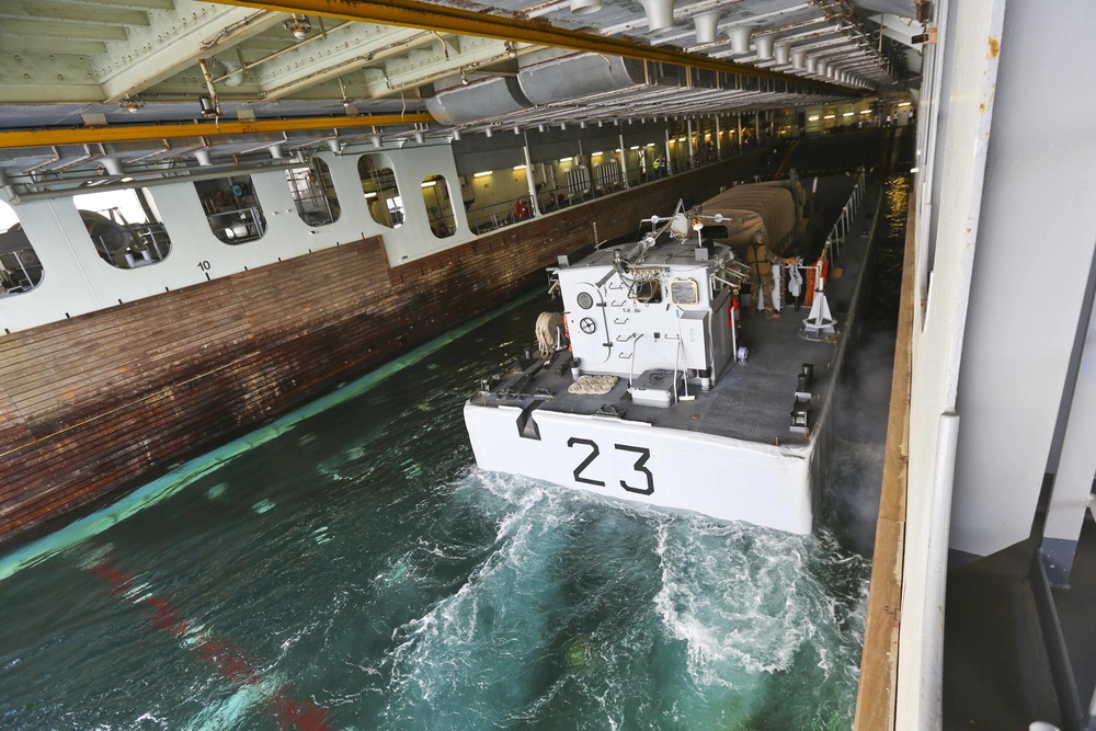 U.S. Soldiers tour French Assault Ship Tonnerre during Alligator Dagger