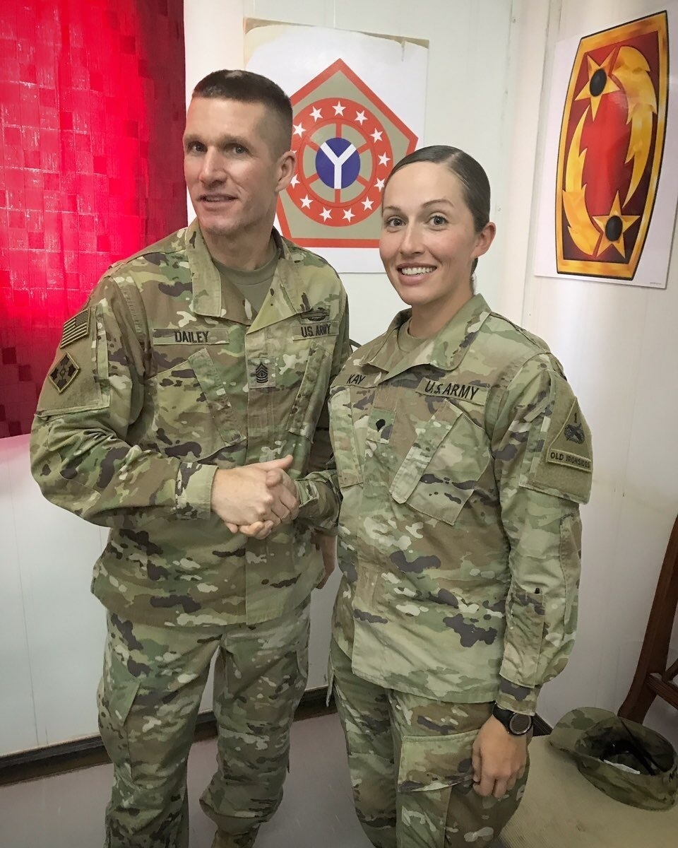 SMA presents coin to 1-6 INF Soldier