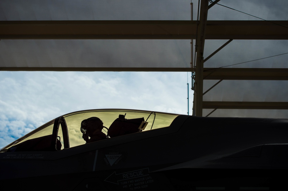 63rd AMU Airmen Launch an F-35