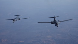 Boom operator reaches 5,000 flying hours