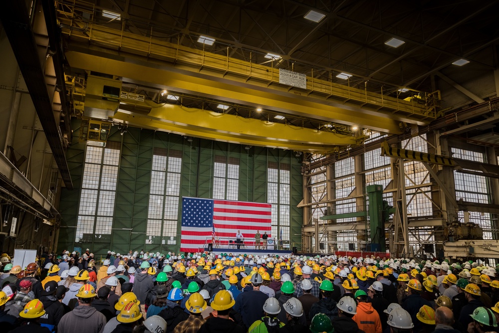 Secretary of Navy visits Puget Sound Naval Shipyard in 2017