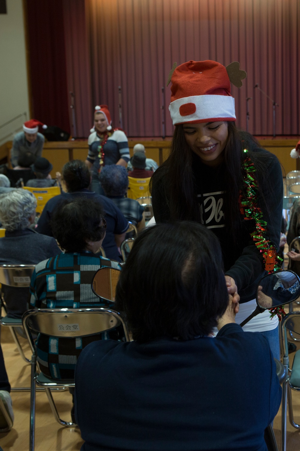 Service members bring Christmas cheer to the Okinawa Airakuen Sanatorium