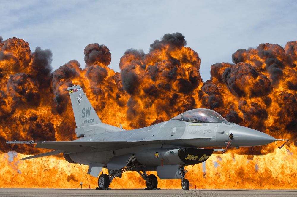 Viper Demo Team partipates in 2017 Fort Worth Alliance Air Show