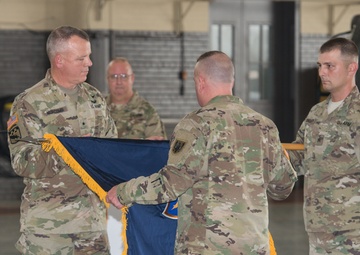 Army Reserve Aviation Command Uncases New Colors