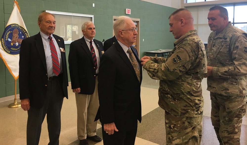 Army Reserve Ambassador receives public service award