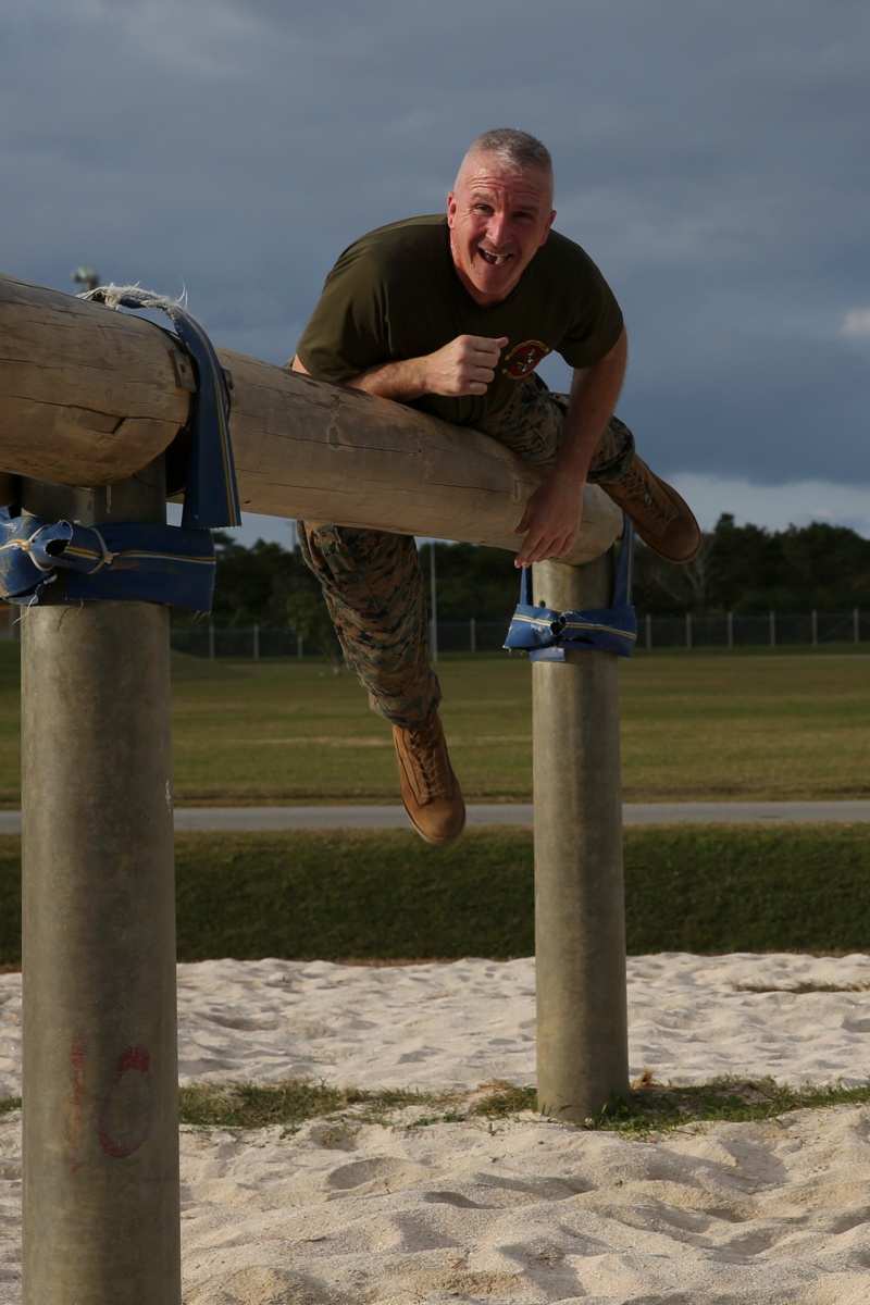 31st MEU Marines participate in an obstacle course