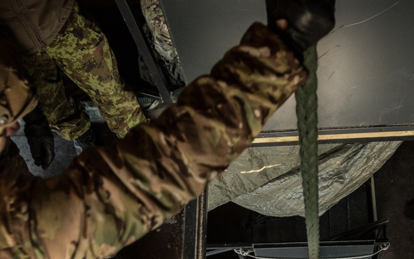 U.S., Estonian Special Operation Forces conduct fast rope training