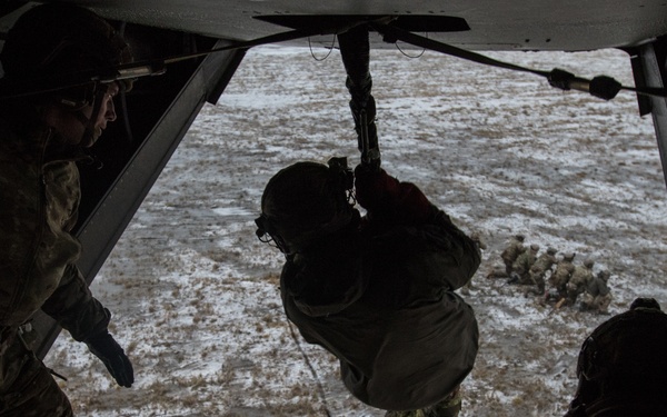 U.S., Estonian Special Operation Forces conduct fast rope training