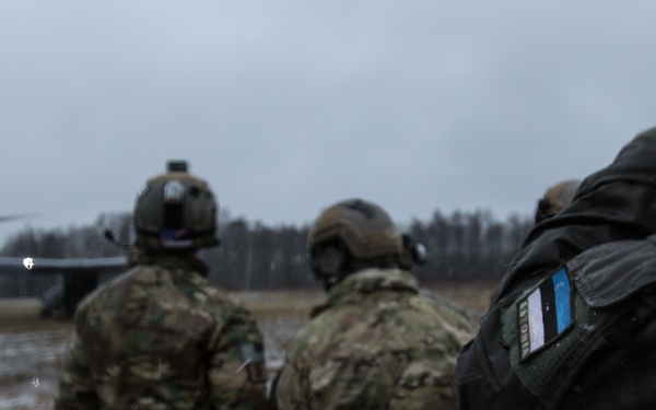 U.S., Estonian Special Operation Forces conduct fast rope training