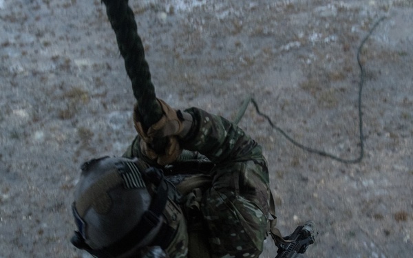 U.S., Estonian Special Operation Forces conduct fast rope training