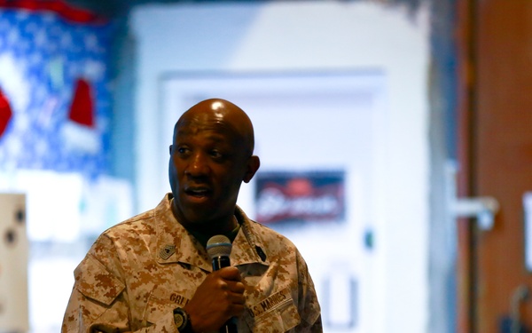 USMC Sergeant Major visits TF 51/5